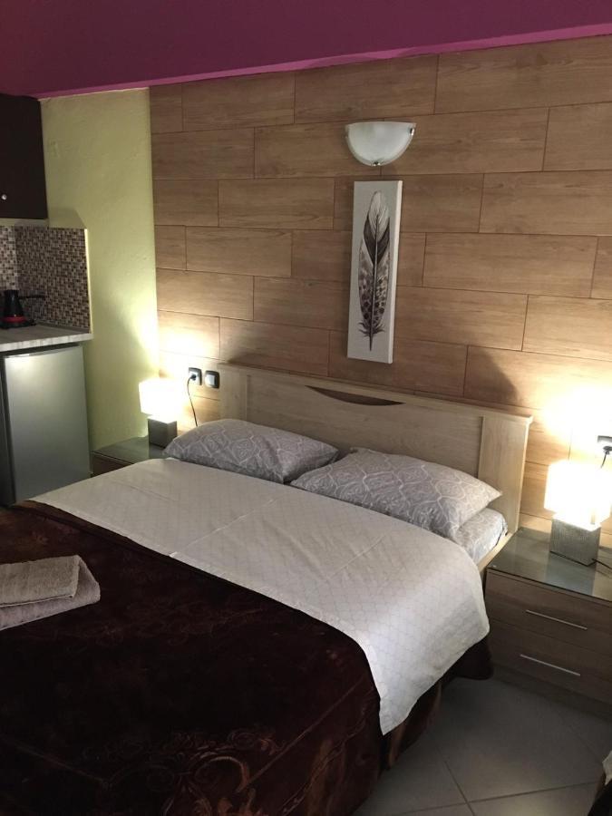 G M 1 Rooms Kentro In The Heart Of The City Larissa Esterno foto