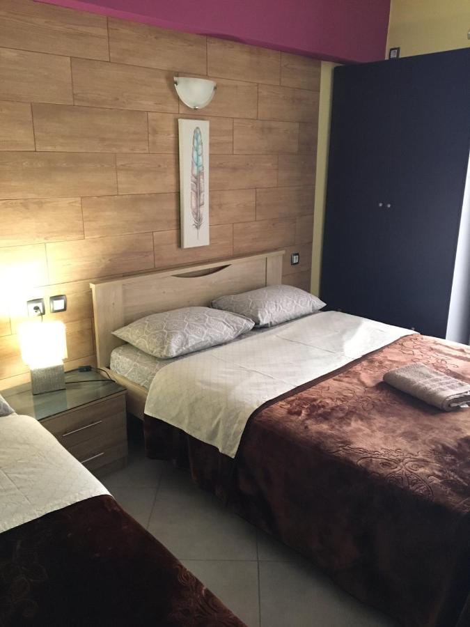 G M 1 Rooms Kentro In The Heart Of The City Larissa Esterno foto