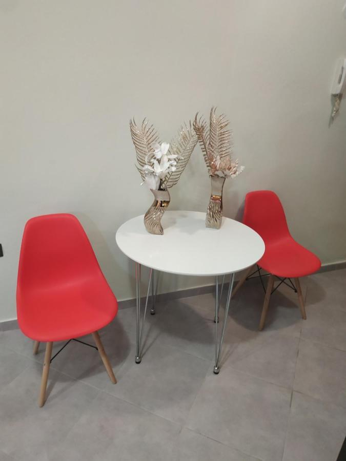 G M 1 Rooms Kentro In The Heart Of The City Larissa Esterno foto