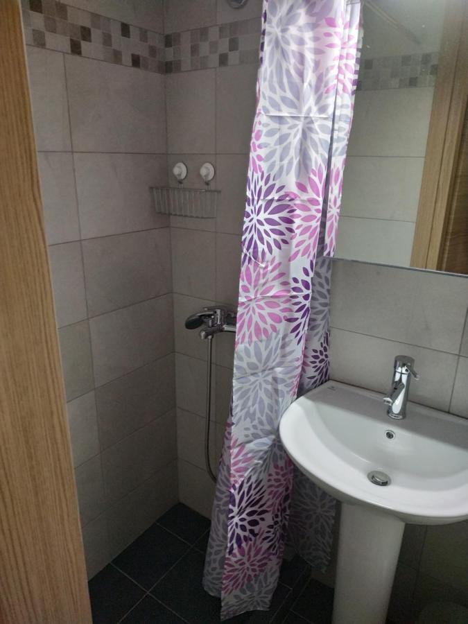 G M 1 Rooms Kentro In The Heart Of The City Larissa Esterno foto