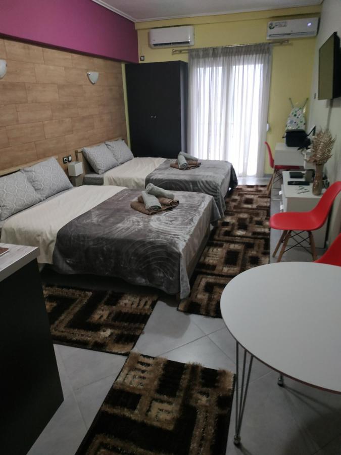 G M 1 Rooms Kentro In The Heart Of The City Larissa Esterno foto